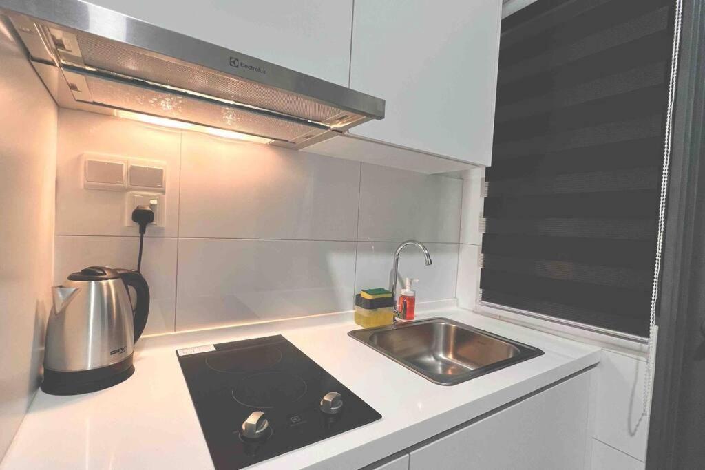 Cozy Aera Residence / Free Wi-Fi Netflix / Sunway Petaling Jaya Exterior photo